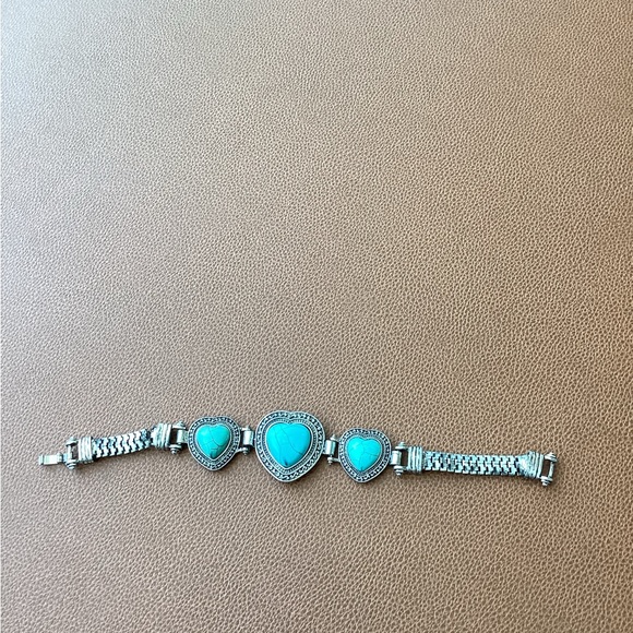 Heart-Shaped Turquoise Bracelet - Picture 4 of 5